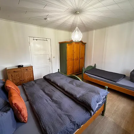 Hébergement de vacances Und Waldhaus In Uriges Ambiente Trifft *