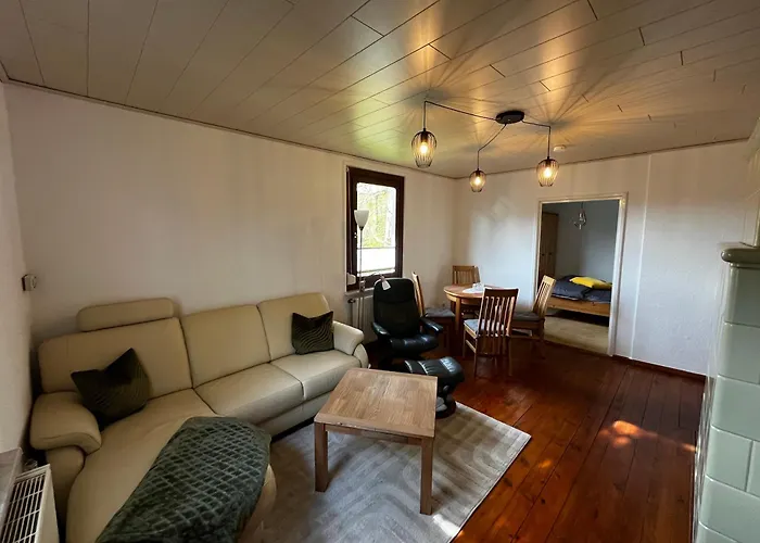 Und Waldhaus In Uriges Ambiente Trifft 于克里茨