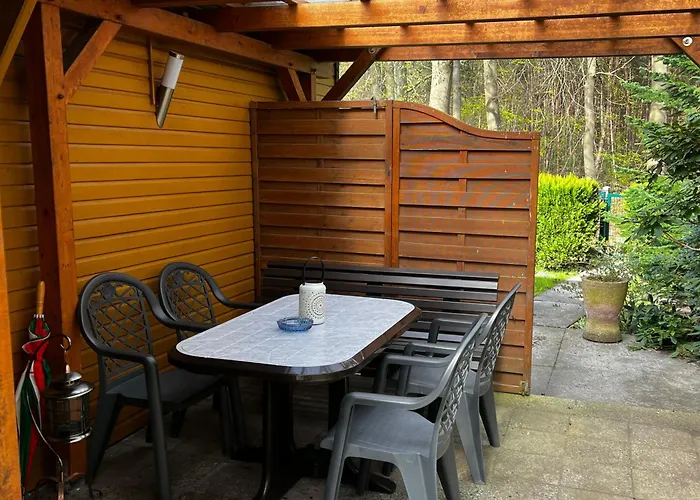 Und Waldhaus In Uriges Ambiente Trifft